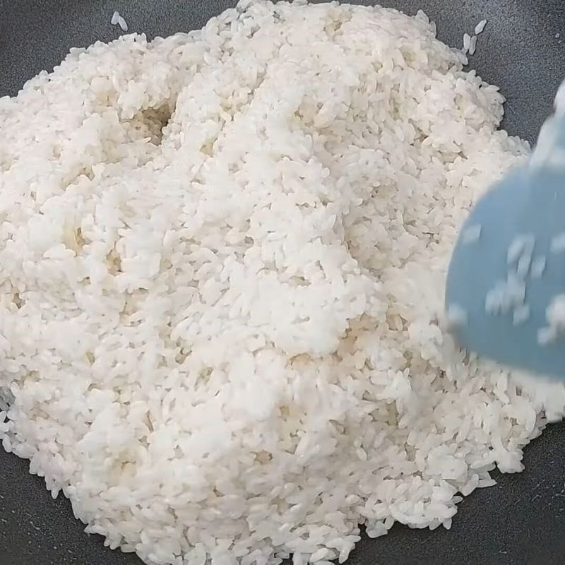 Bước 4 Xào nếp với nước cốt dừa - bí quyết nấu xôi dẻo thơm xôi trắng nước cốt dừa