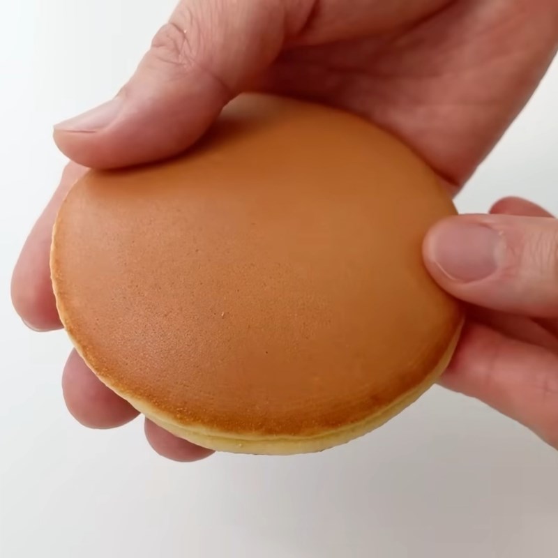 Bước 5 Bơm nhân và hoàn thiện Bánh rán Doremon từ bột mì