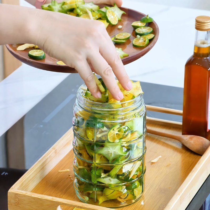 Bước 2 Cách ngâm khế chua mật ong đúng chuẩn Khế ngâm mật ong