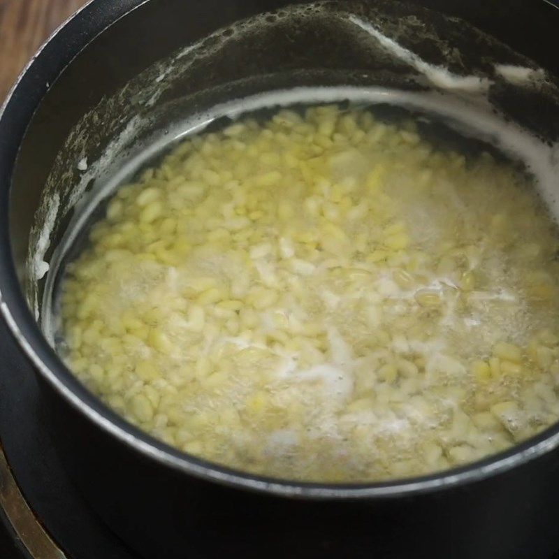 Bước 1 Chế biến phần bột đậu xanh (màu vàng) Bánh da lợn nước cốt dừa