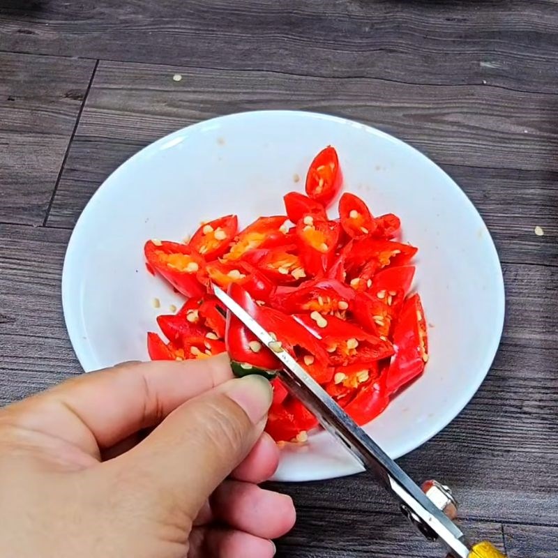 Bước 3 Chuẩn bị gia vị cho món tôm rang muối hột tôm rang muối hột