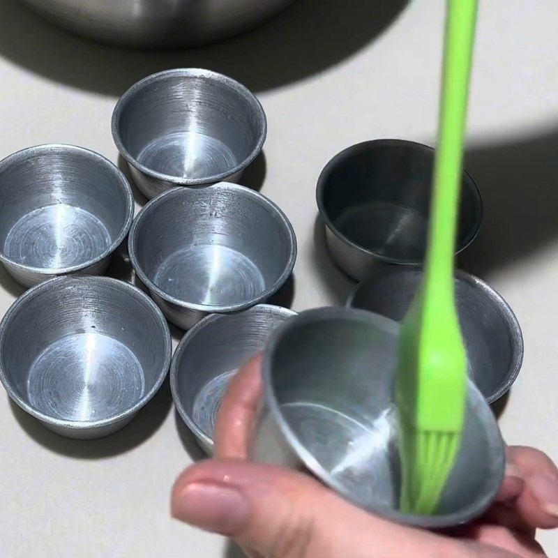 Bước 1 Chuẩn bị khuôn bánh thuẫn Bánh thuẫn bằng bột mì