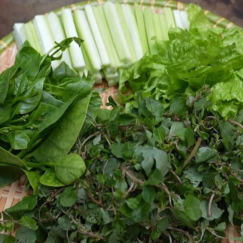 Bước 2 Chuẩn bị rau ăn kèm và topping nhúng lẩu lẩu cà ra