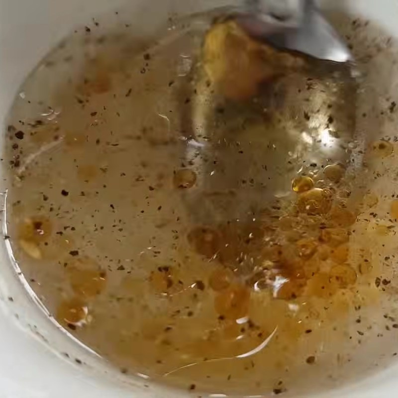 Bước 2 Chuẩn bị salad và pha sốt chua ngọt Gà chiên nước mắm công thức chuẩn