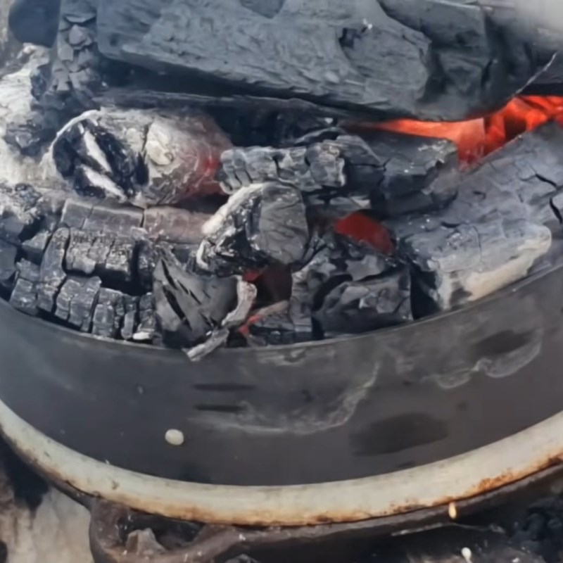 Bước 5 Đổ bánh và nướng bánh Bánh thuẫn miền Trung