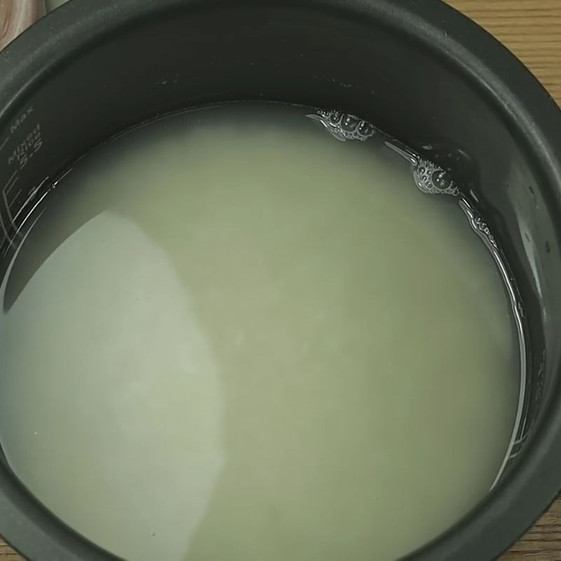 Bước 2 Hấp thịt cùng cơm bằng nồi cơm điện thịt hấp nồi cơm