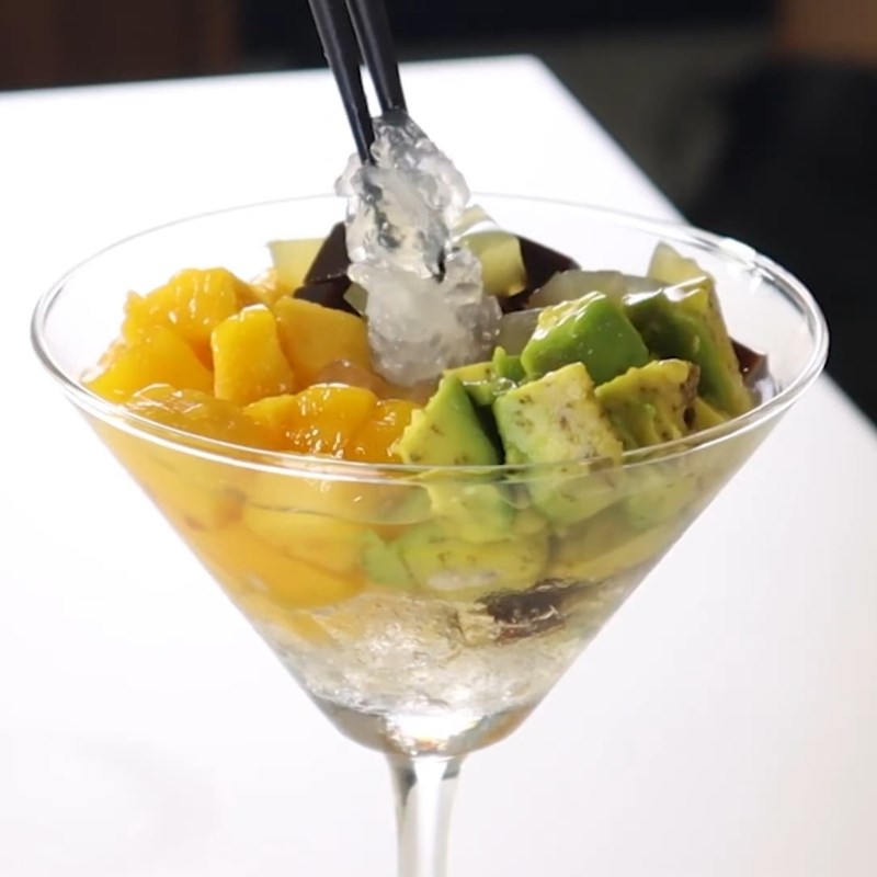 Bước 3 Hoàn thành ly chè cocktail giải khát Chè cocktail