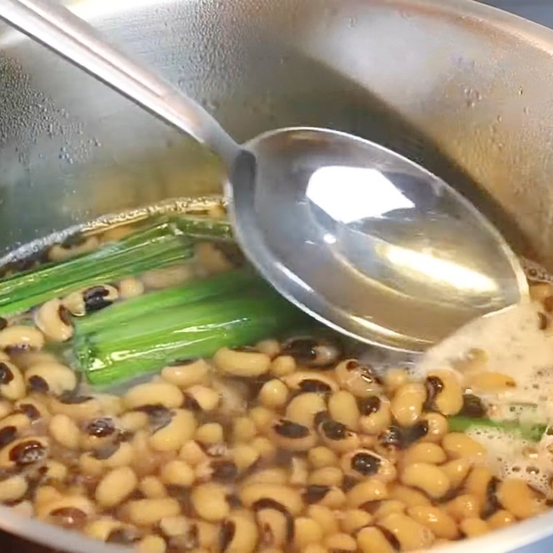 Bước 3 Hoàn thiện nồi chè đậu trắng nếp nước cốt dừa Chè đậu trắng nước cốt dừa