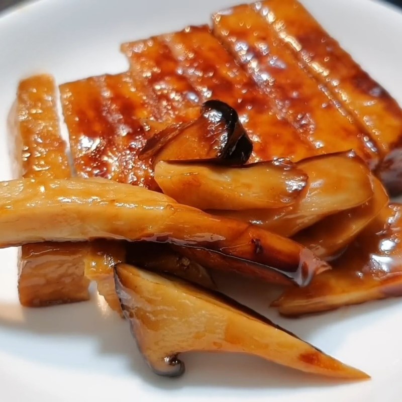 Bước 4 Hoàn thiện ổ bánh mì chay giòn rụm Bánh mì chay