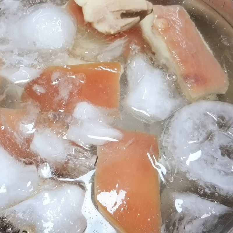 Bước 3 Làm nguội và làm giòn thịt thịt ba chỉ ngâm nước mắm