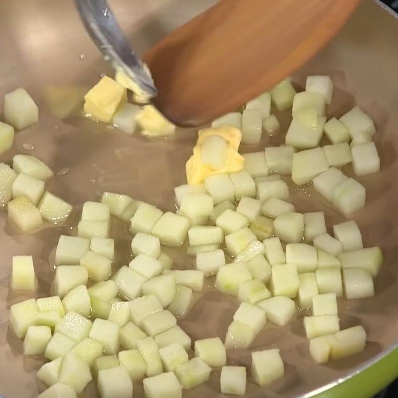 Bước 3 Làm nhân táo chua ngọt Bánh pancake táo