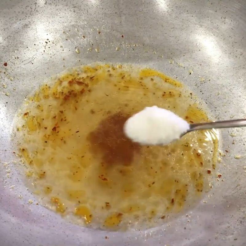 Bước 3 Làm sốt sa tế rim váng đậu chiên