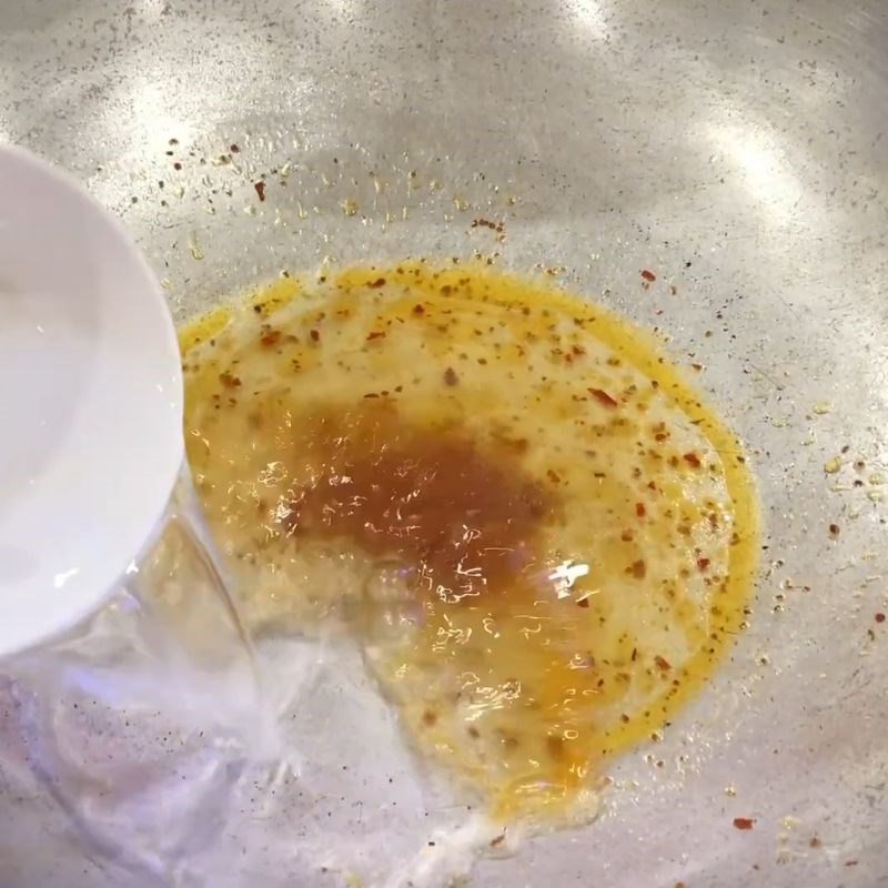 Bước 3 Làm sốt sa tế rim váng đậu chiên