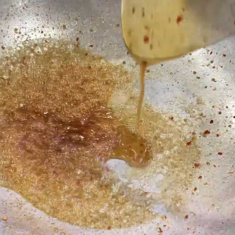 Bước 3 Làm sốt sa tế rim váng đậu chiên