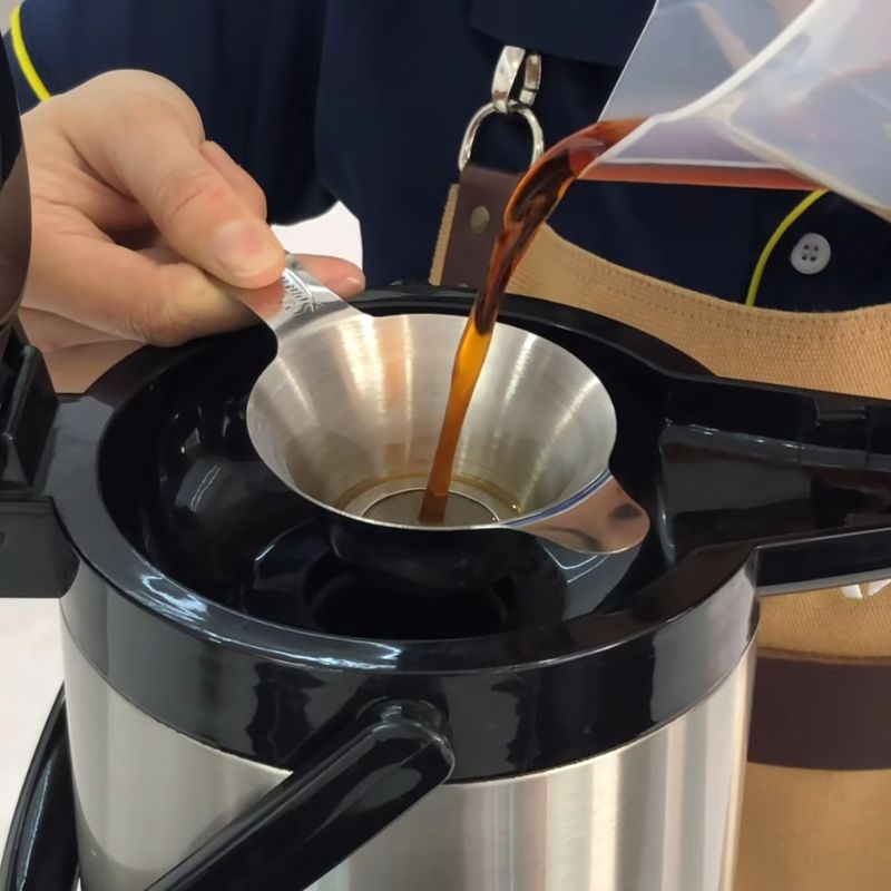 Bước 4 Lọc nước cốt trà đen trà đen