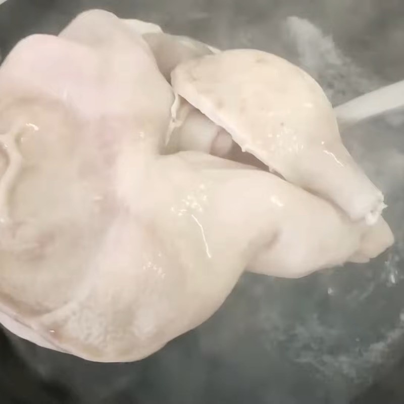 Bước 2 Luộc sơ và thái dạ dày chuẩn bị hầm Dạ dày hầm thuốc bắc