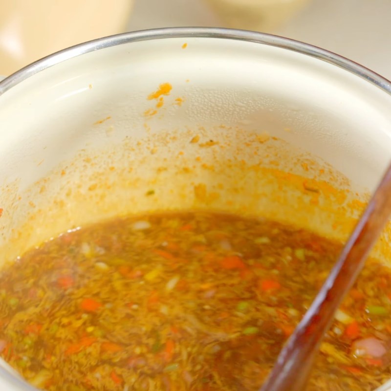 Bước 2 Nấu công thức nước sốt Thái Gân bò sốt Thái