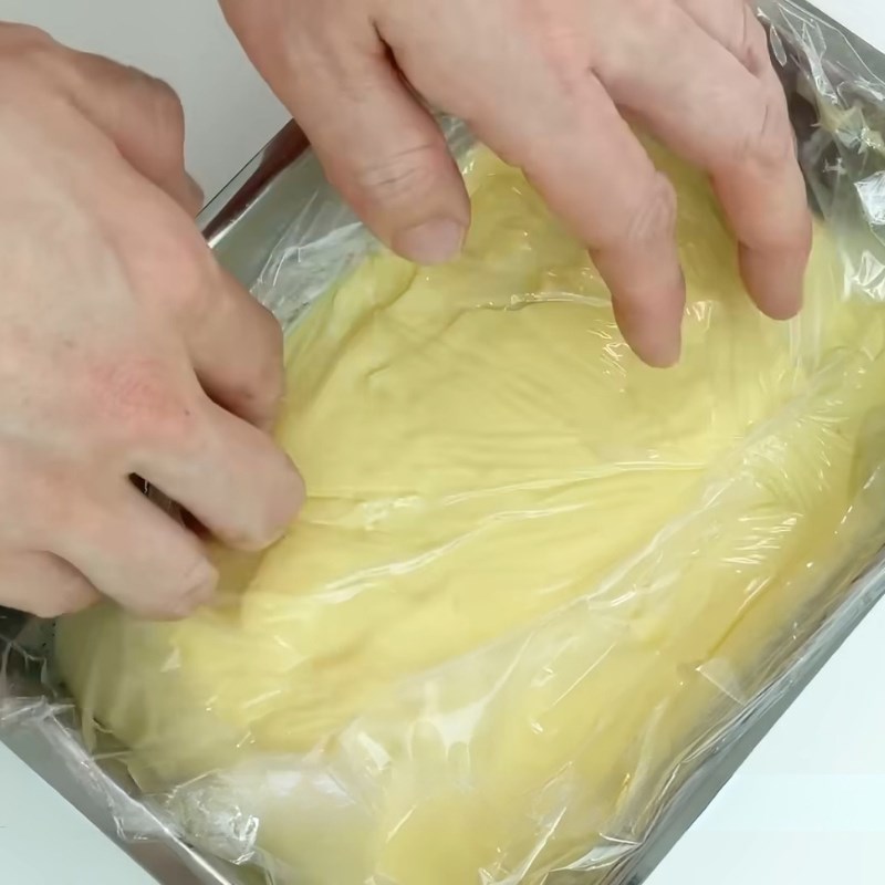 Bước 3 Nấu nhân kem Custard mịn mượt Bánh rán Doremon từ bột mì