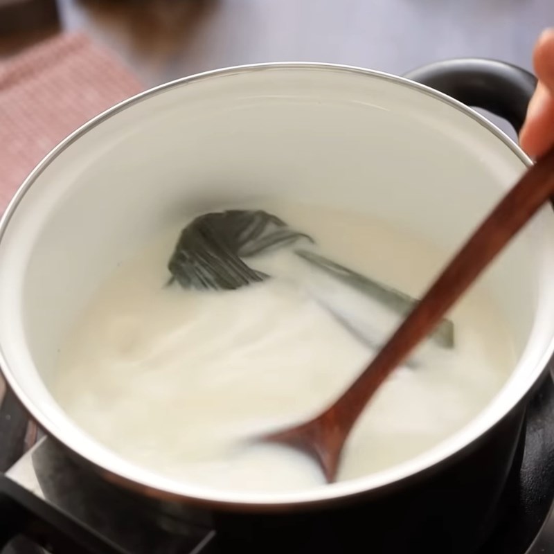 Bước 4 Nấu nước cốt dừa ăn chè khoai dẻo Chè khoai dẻo nước cốt dừa