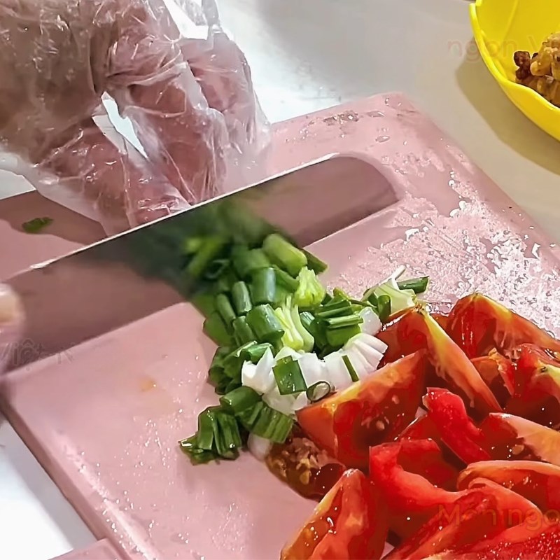 Bước 4 Nấu nước dùng bún riêu chua thanh chuẩn vị Bún riêu cua tóp mỡ