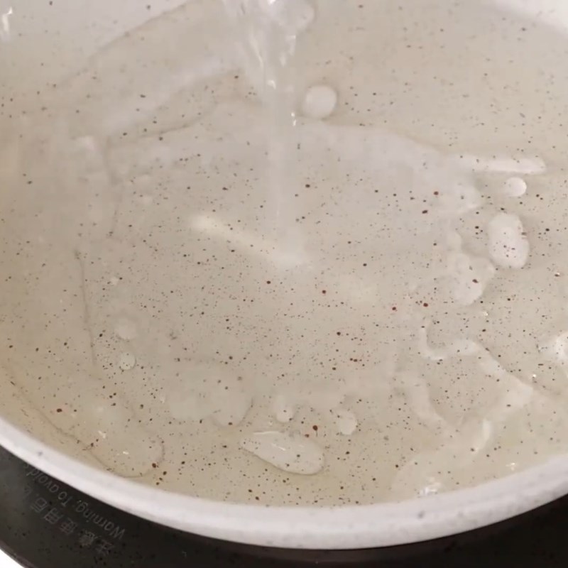 Bước 2 Nấu nước đường ngọt thanh Chè cocktail