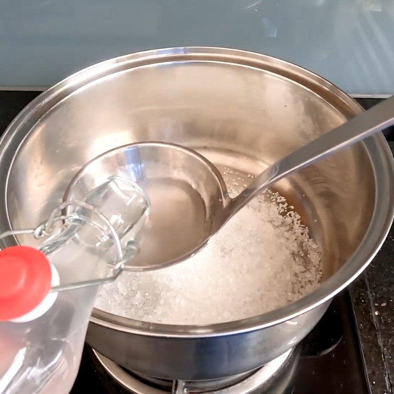 Bước 2 Nấu nước giấm đường ngâm dưa Dưa giá muối ăn liền