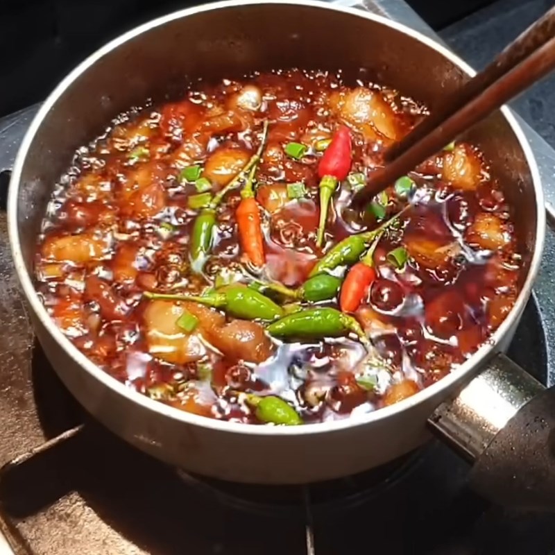 Bước 4 Nấu nước kho quẹt sánh đặc Kho quẹt thịt ba rọi