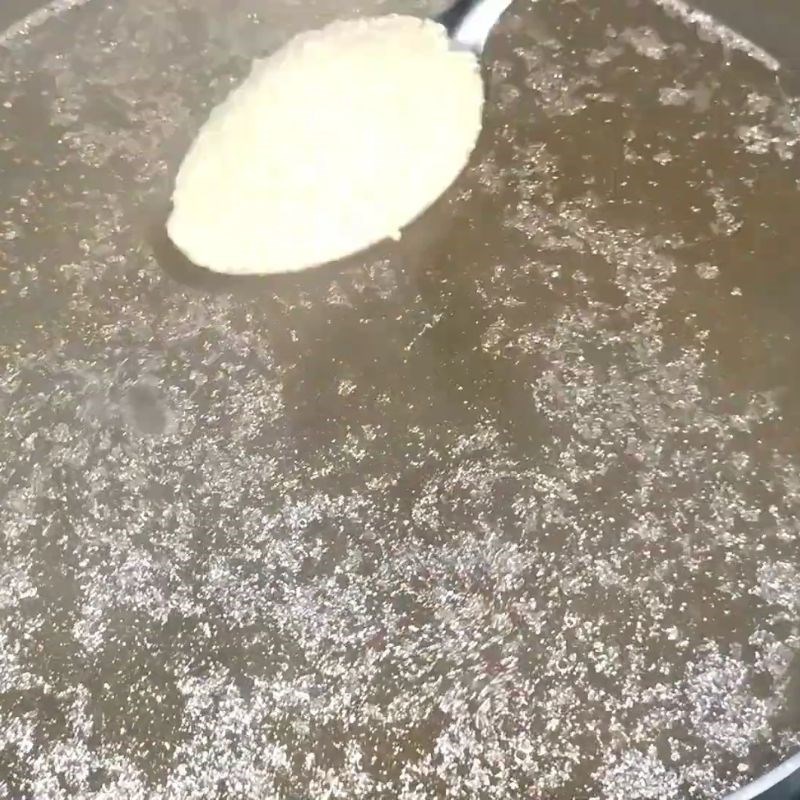 Bước 2 Nấu nước lèo bánh canh cá dầm đậm đà bánh canh cá dầm