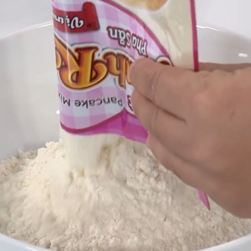 Bước 4 Pha bột bánh pancake đơn giản Bánh pancake táo