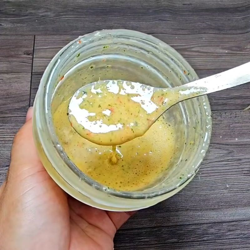 Bước 6 Pha nước chấm sữa đặc độc đáo (Tùy chọn) tôm rang muối hột