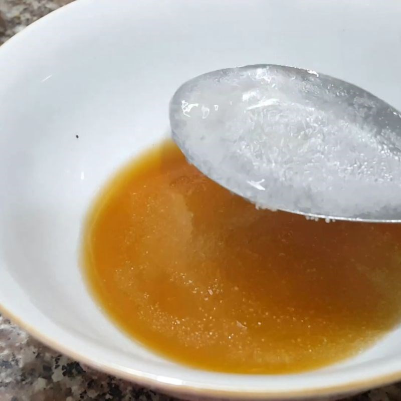 Bước 5 Pha nước mắm chua ngọt chuẩn vị bún bò trộn