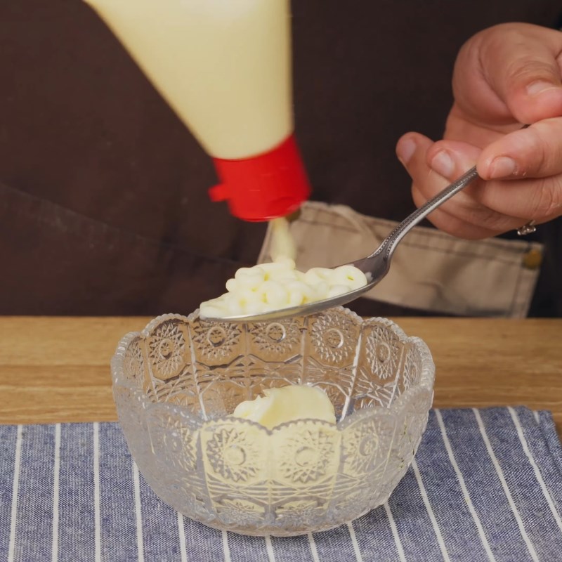 Bước 3 Pha nước sốt chấm thần thánh Thịt thăn chiên xù