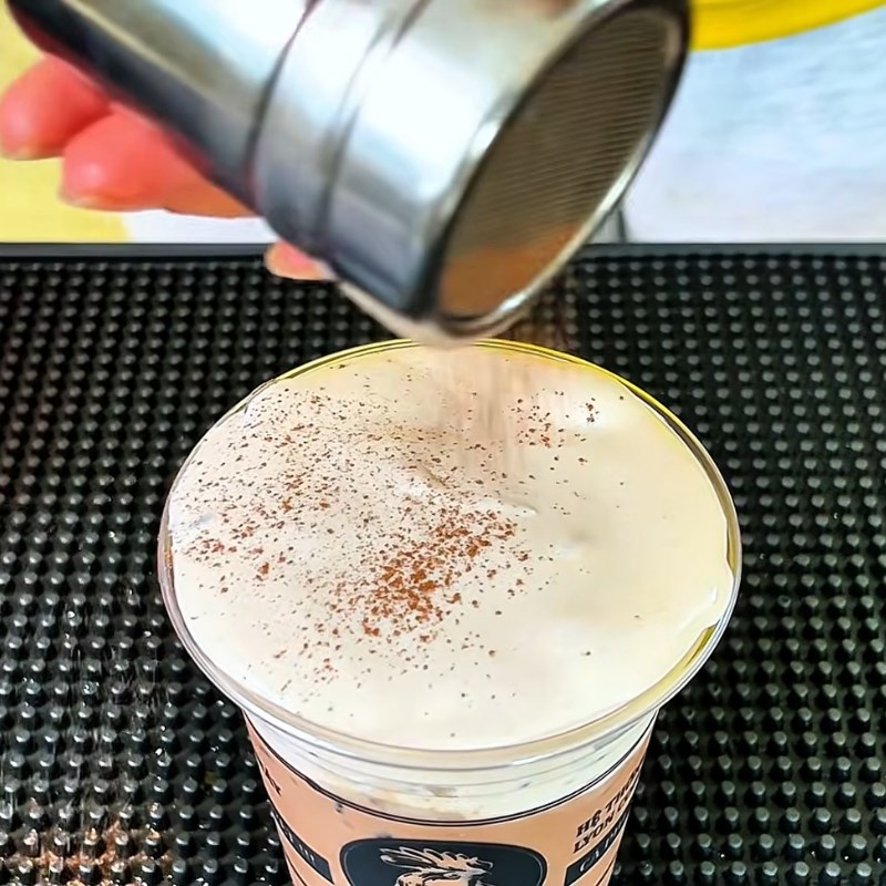 Bước 3 Phủ kem muối và hoàn thiện Cacao kem muối