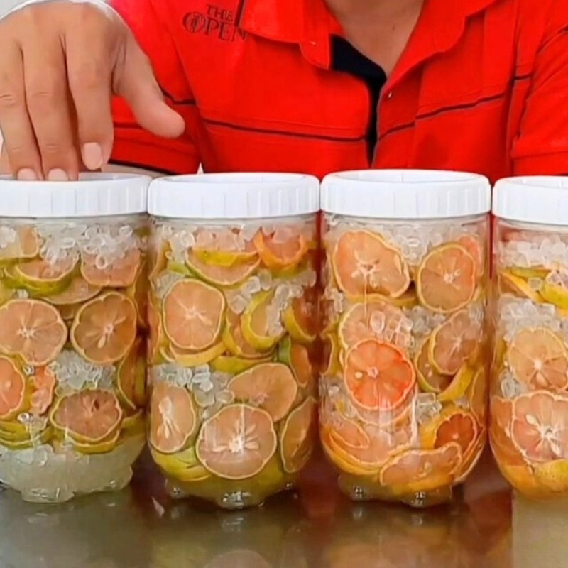 Bước 4 Quan sát quá trình ngâm chanh đào Chanh đào ngâm đường phèn