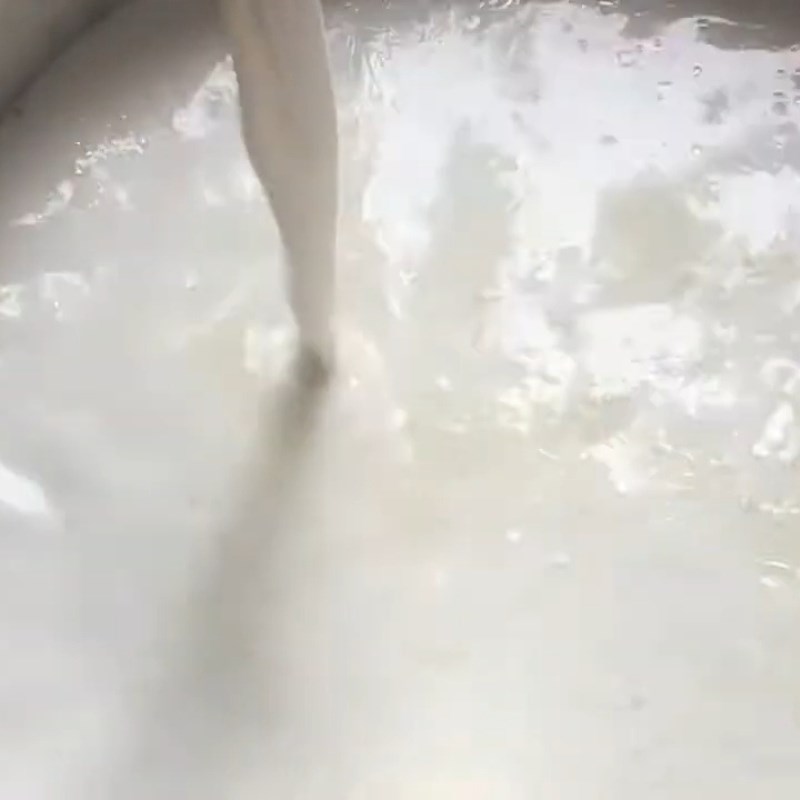 Bước 4 Quấy bột làm bánh đúc lạc Bánh đúc miền Bắc