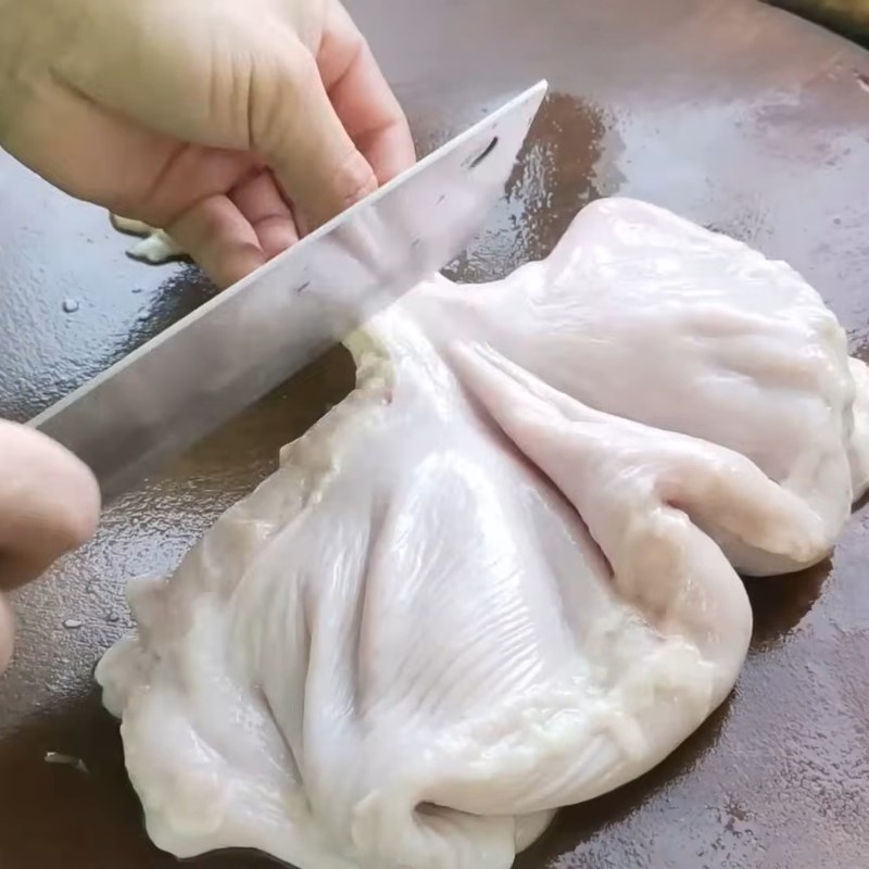 Bước 1 Sơ chế bao tử heo sạch, khử mùi hôi Dạ dày hầm thuốc bắc