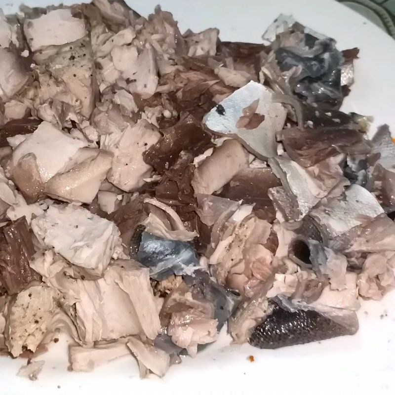 Bước 3 Sơ chế cá đã luộc bánh canh cá dầm