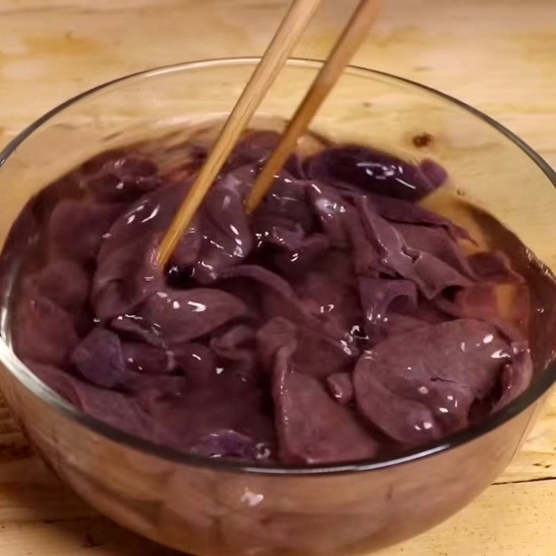 Bước 3 Sơ chế cật heo và gan heo Cháo Quảng