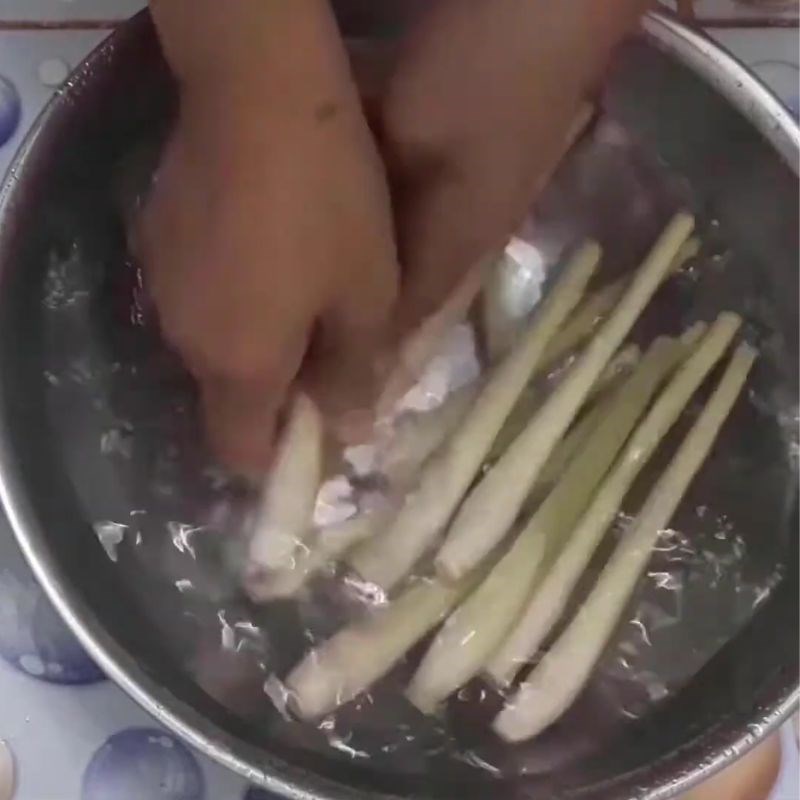 Bước 1 Sơ chế cây sả tươi tinh dầu sả tại nhà