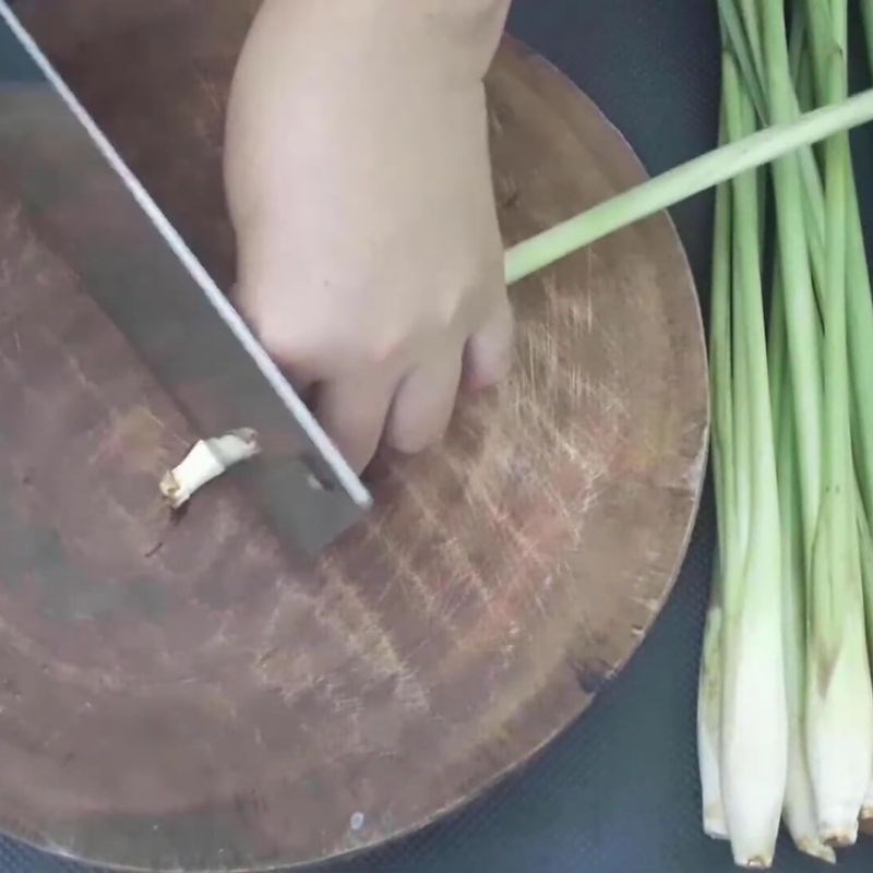 Bước 1 Sơ chế cây sả tươi tinh dầu sả tại nhà