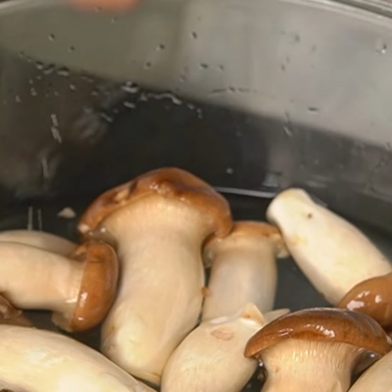 Bước 1 Sơ chế nguyên liệu Nấm kho nước tương