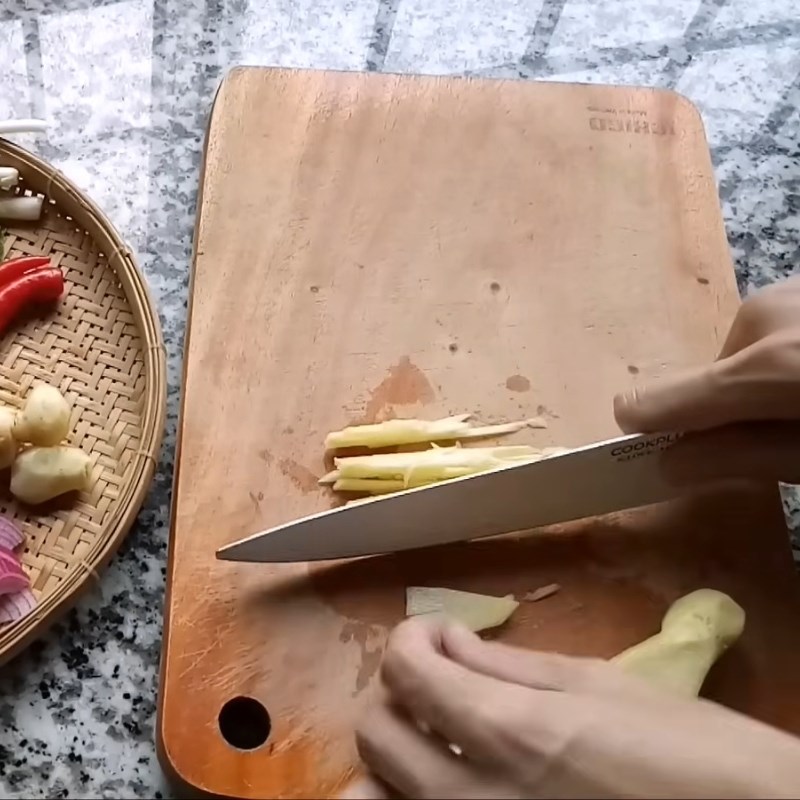 Bước 1 Sơ chế nguyên liệu Cá diêu hồng hấp hành gừng