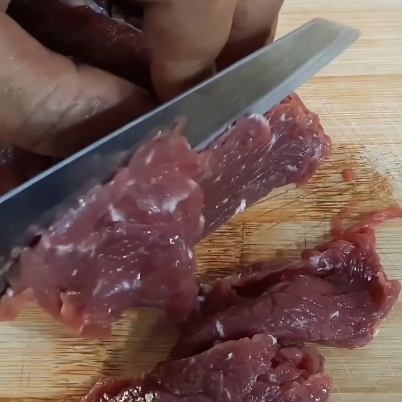 Bước 1 Sơ chế nguyên liệu làm gỏi bò rau má Gỏi bò rau má