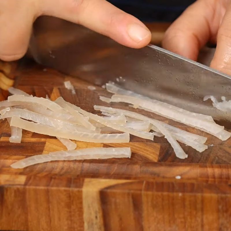 Bước 1 Sơ chế nguyên liệu làm nem chua rán nem chua rán