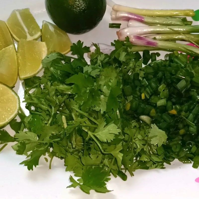 Bước 1 Sơ chế nguyên liệu và ướp cá ngừ thơm ngon bánh canh cá dầm