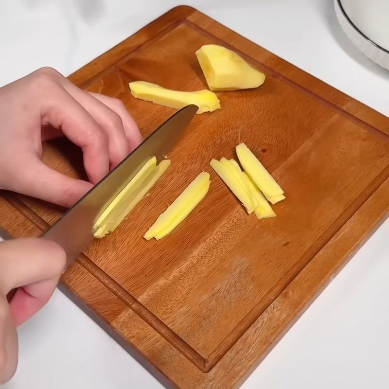 Bước 1 Sơ chế nhót xanh và các loại rau ăn kèm nhót cuốn bắp cải