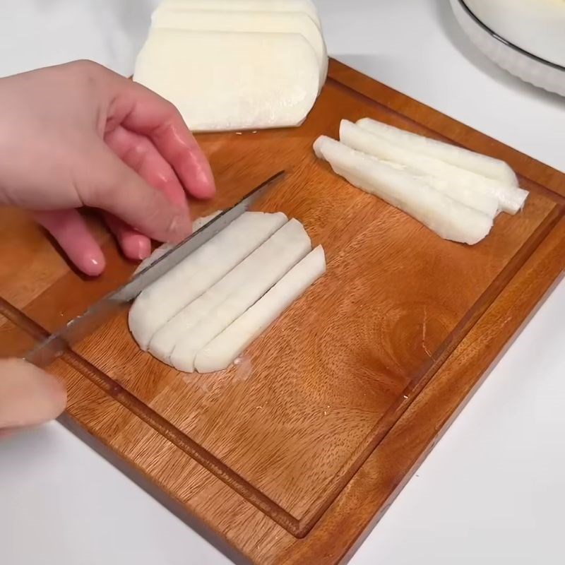 Bước 1 Sơ chế nhót xanh và các loại rau ăn kèm nhót cuốn bắp cải