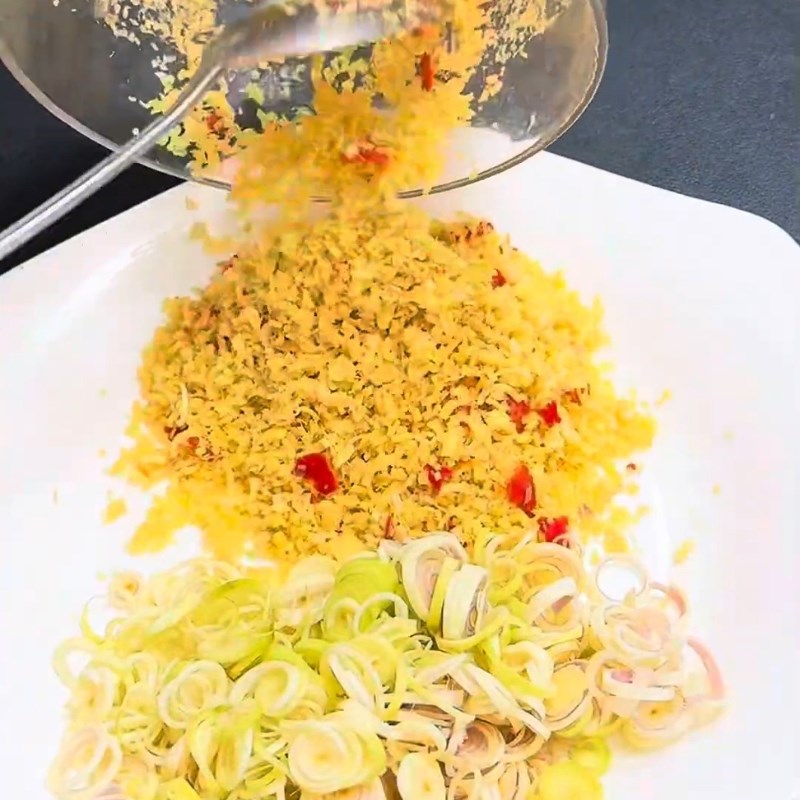 Bước 1 Sơ chế sả ớt thơm lừng Mì căn xào sả ớt