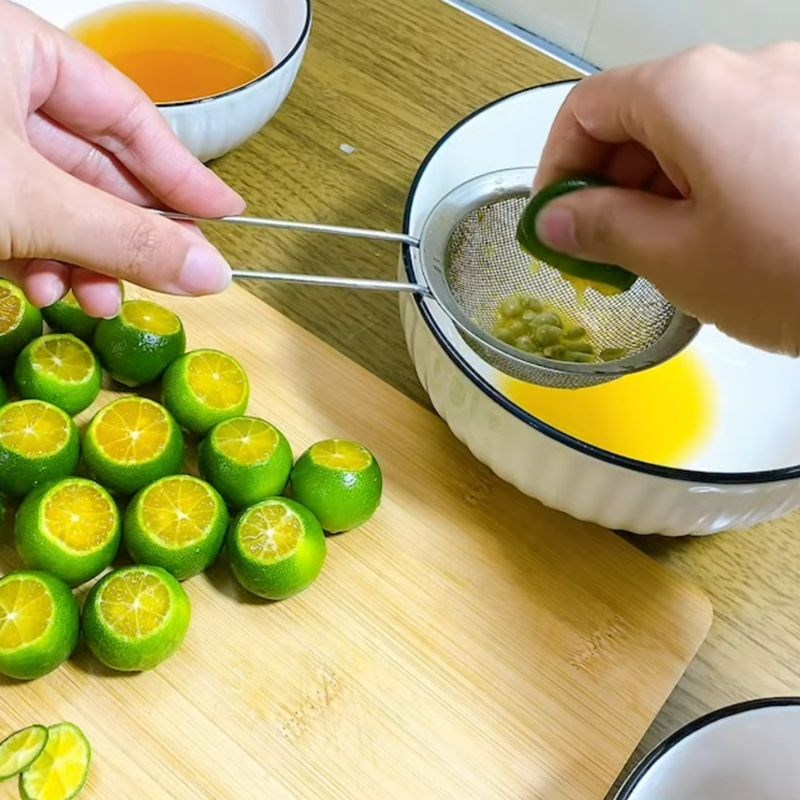 Bước 1 Sơ chế tắc (quất) và đường phèn tắc chưng đường phèn mật ong gừng