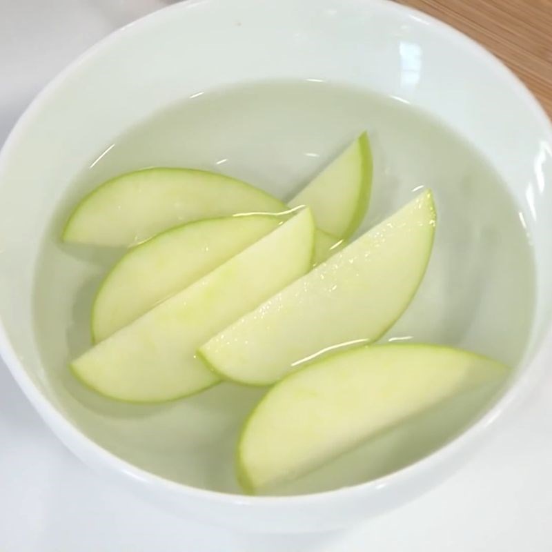 Bước 1 Sơ chế táo xanh và chuẩn bị nhân Bánh pancake táo